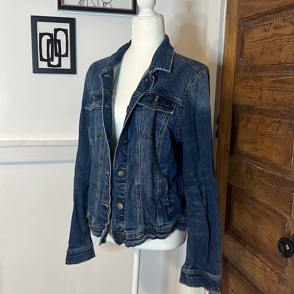 Universal Thread Jean Jacket - Picture 2 of 5